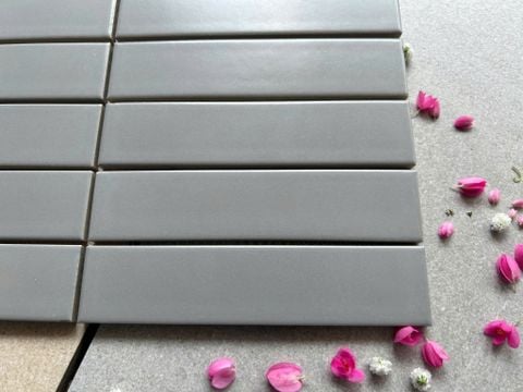  Gạch mosaic thanh que màu xám nhạt 