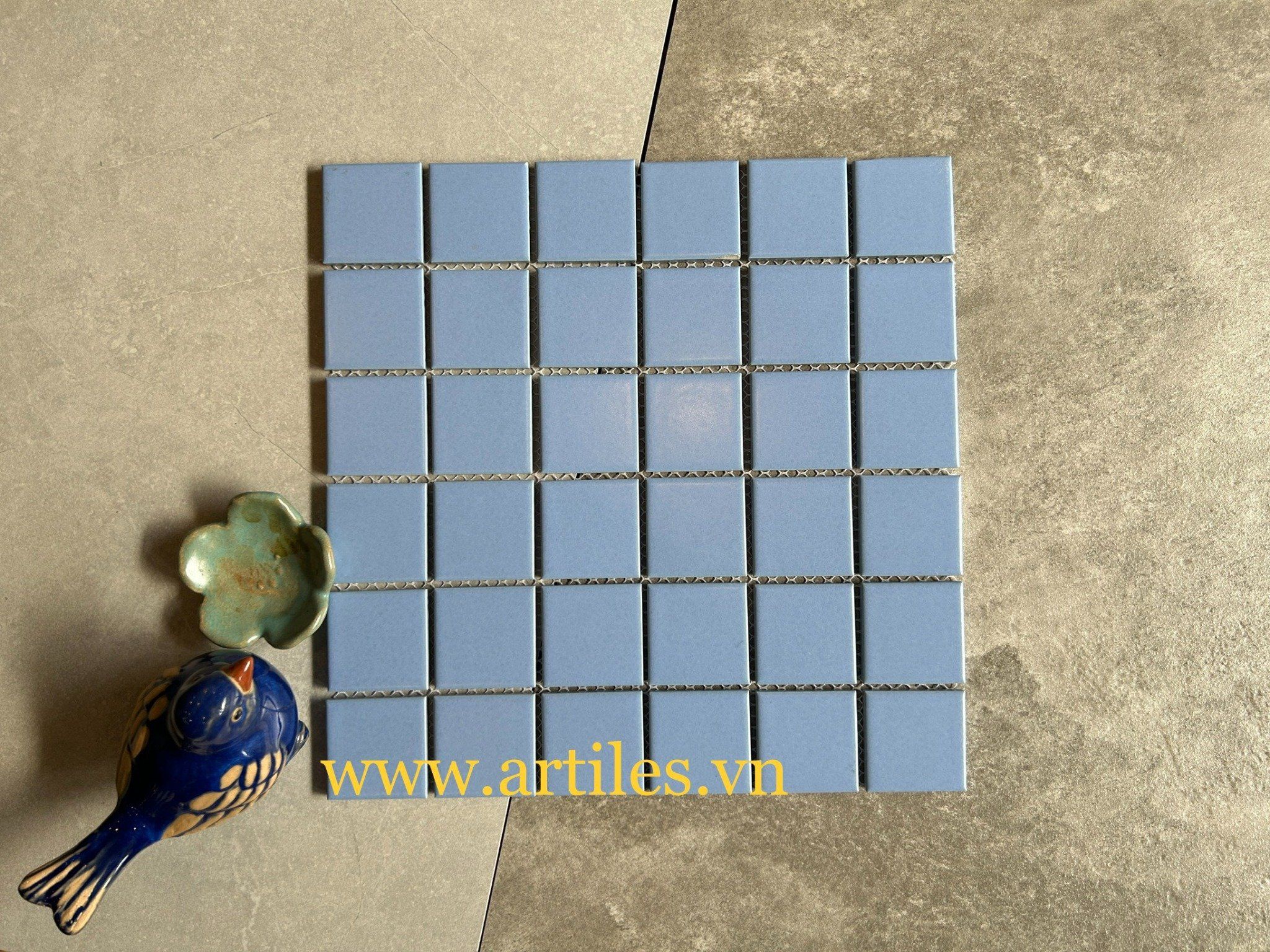 Gạch mosaic xanh dương nhạt ArtM705