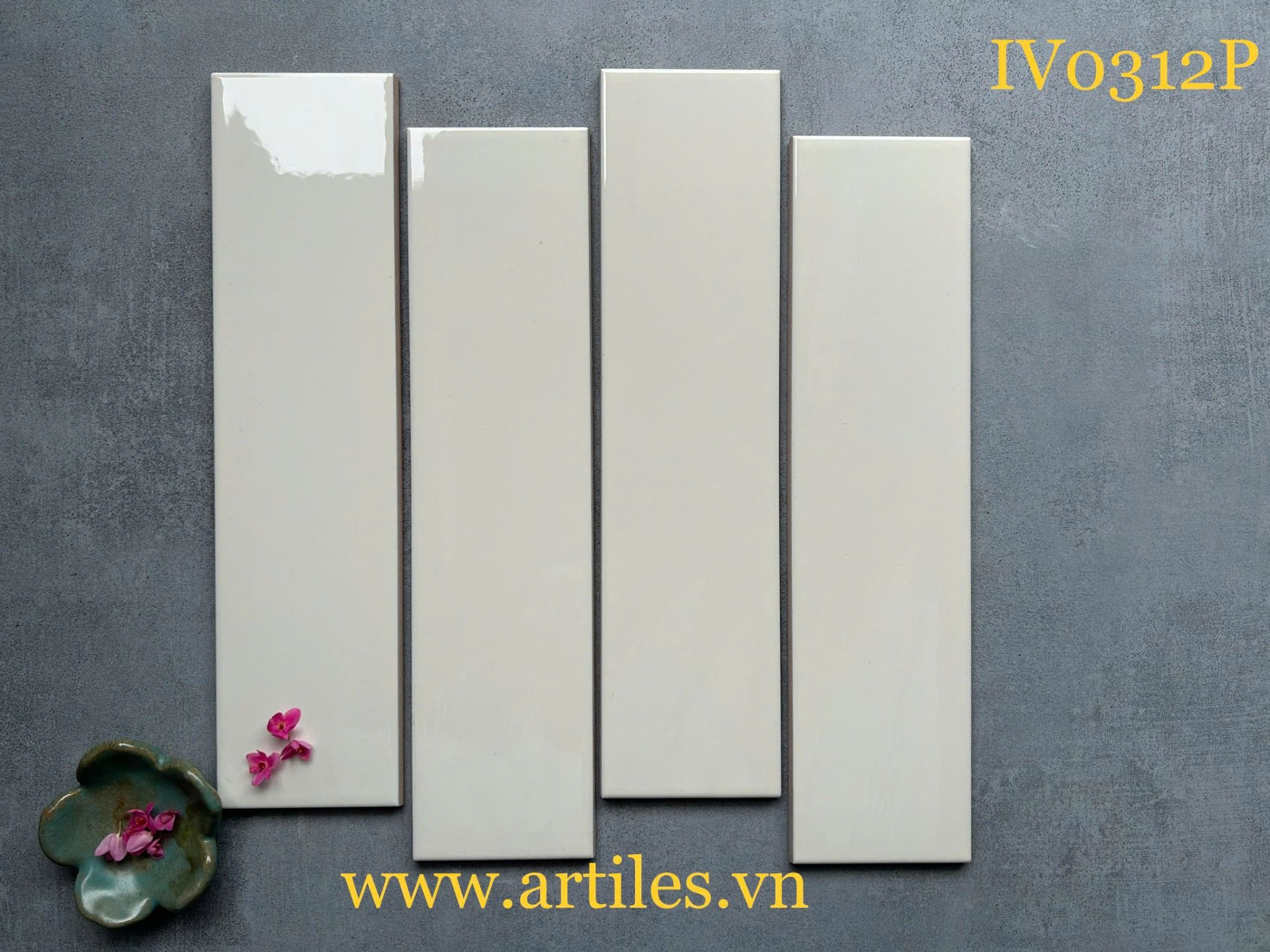 Gạch thẻ màu kem bóng phẳng