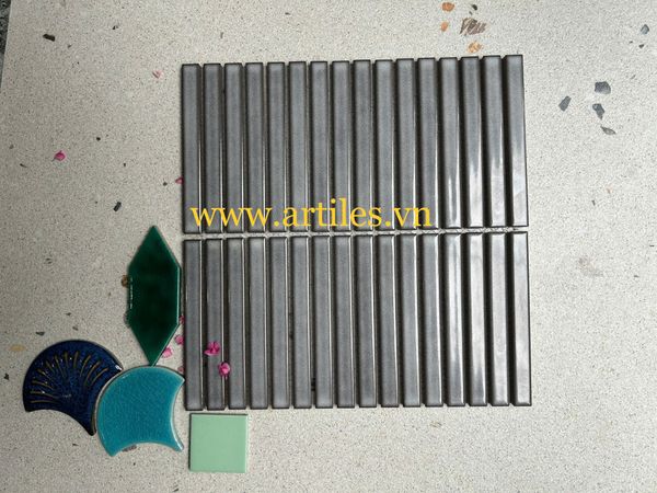 Gạch mosaic que men rạn màu xám ArtM223