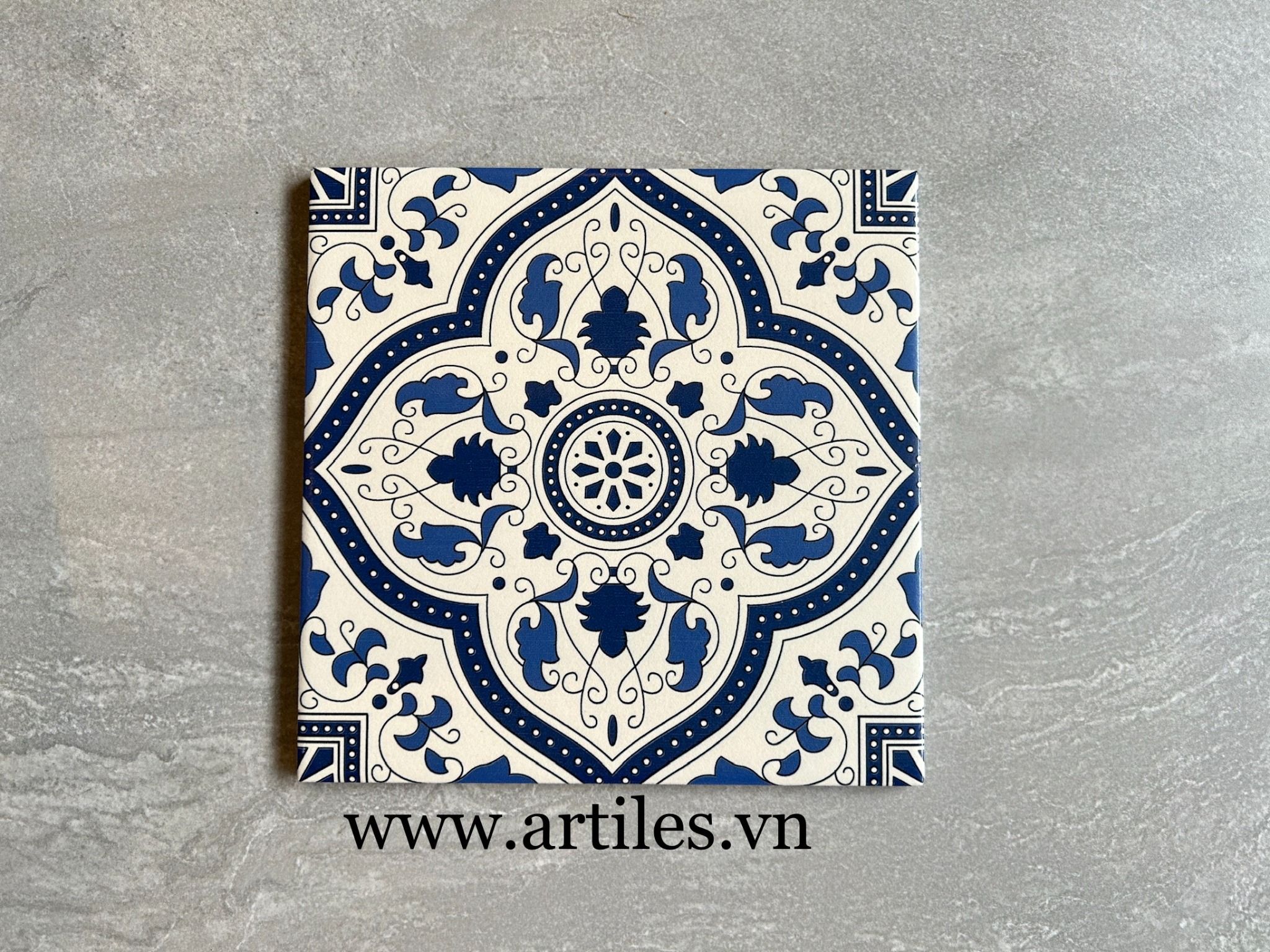 Gạch bông 4 cánh xanh dương