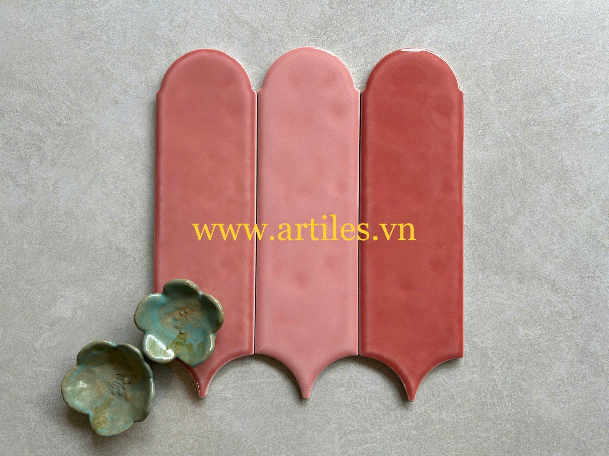 Gạch lông vũ màu hồng