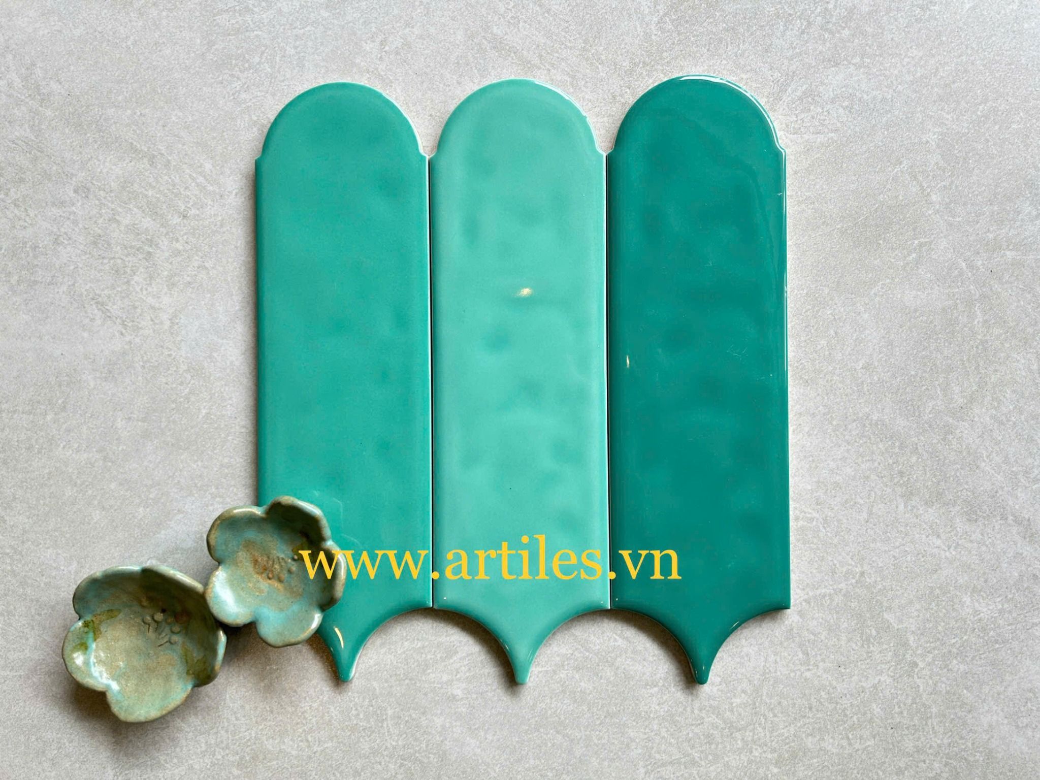 Gạch lông vũ màu xanh  dương