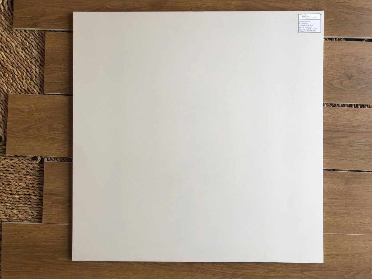 Gạch trắng mờ chống trơn Art6060-PC1M