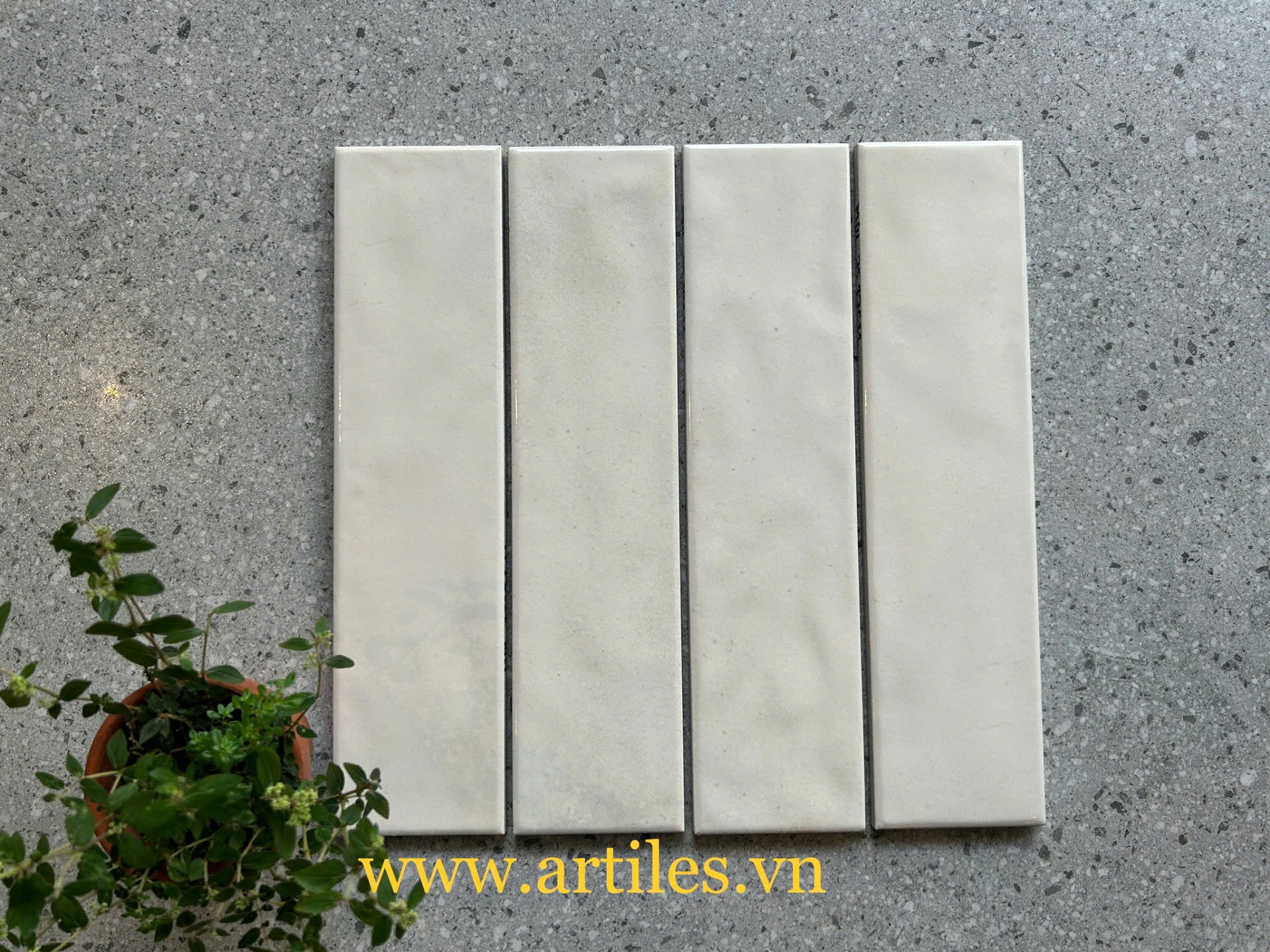 Gạch thẻ kem bóng gợn hiệu ứng loang ArtC11