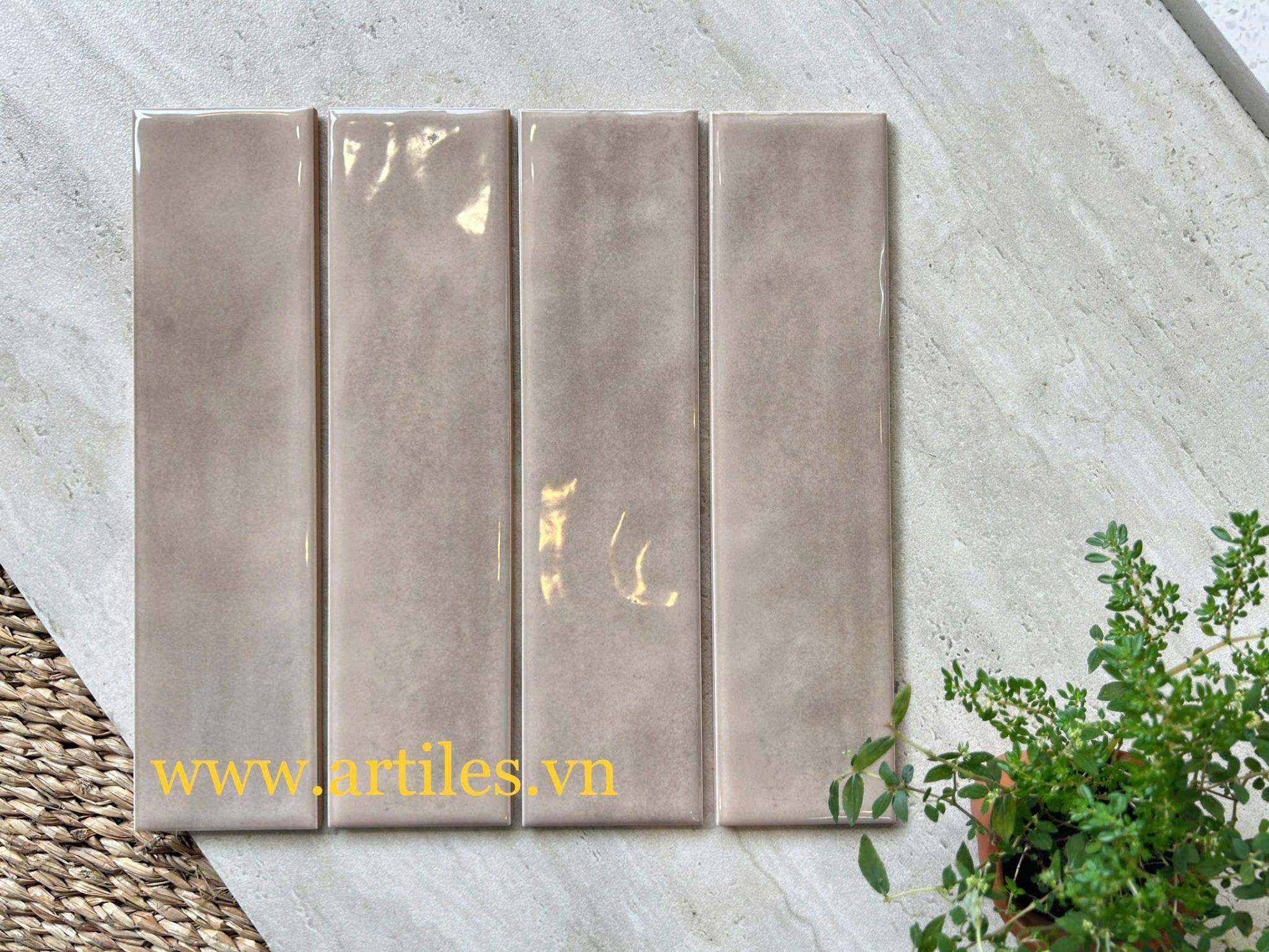 Gạch thẻ hiệu ứng bóng lượn màu xám nhạt ArtP4