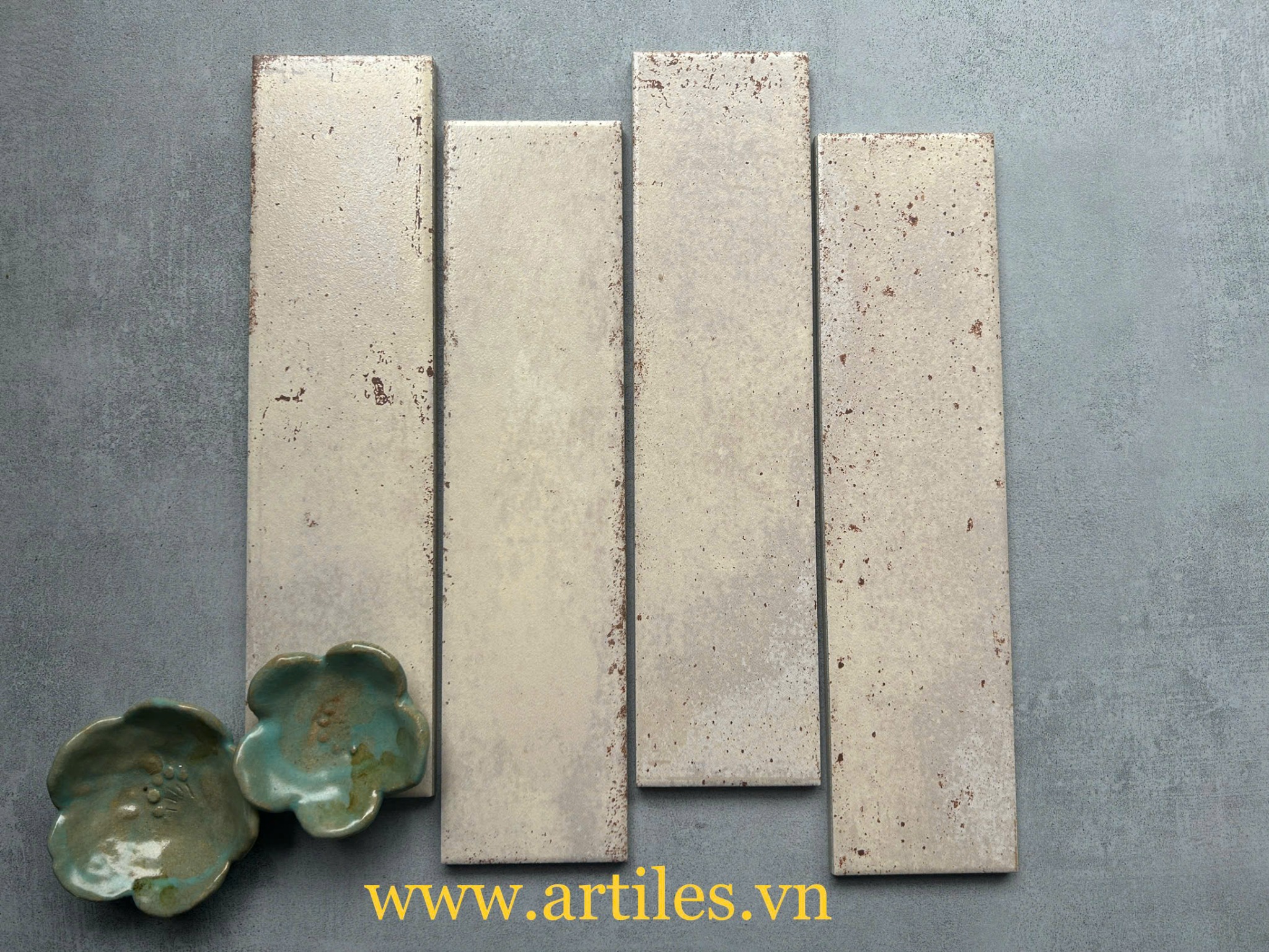 Gạch thẻ trắng loang nhám mờ G11