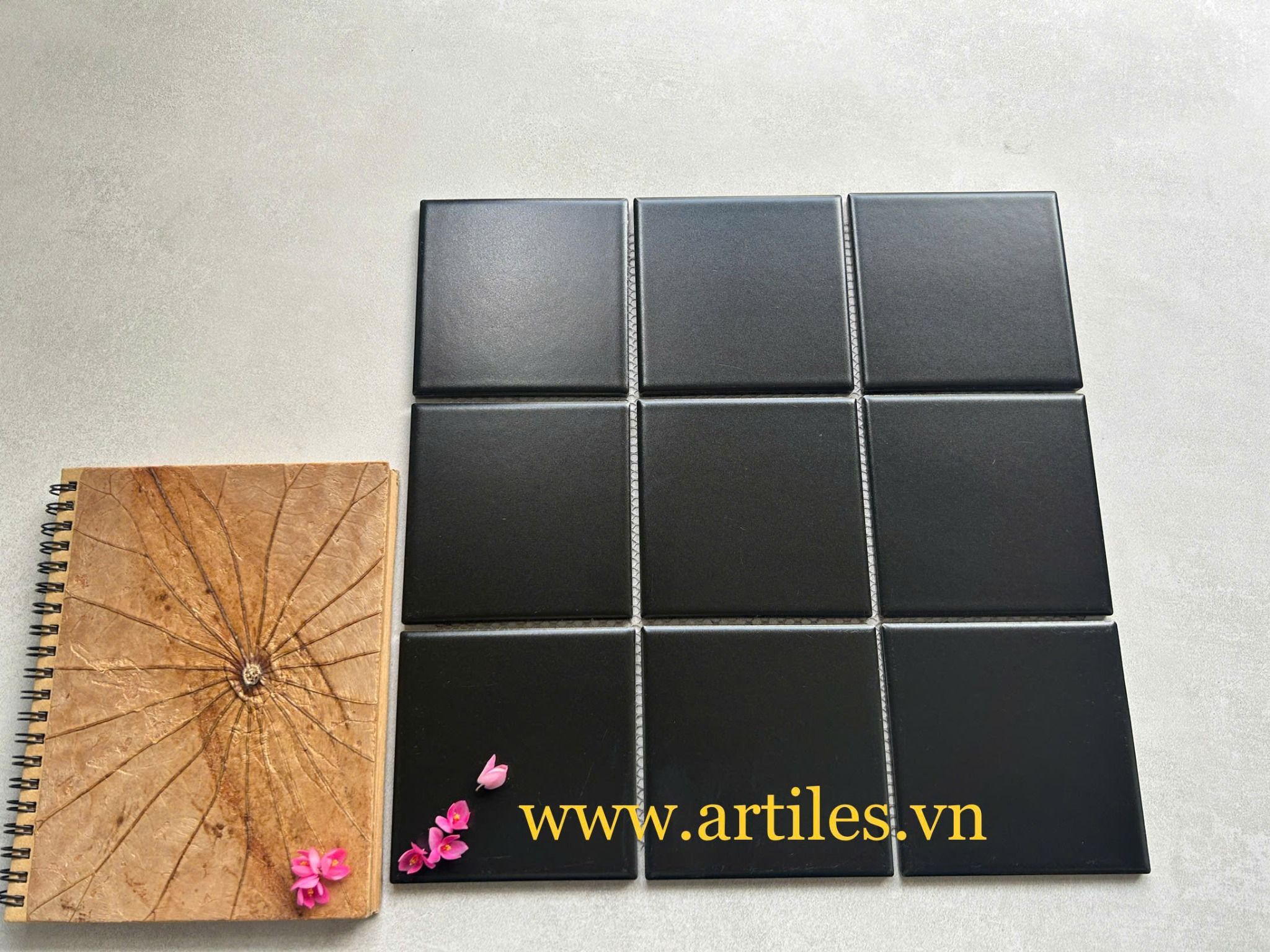 Gạch Mosaic 10x10 Men Mờ Màu Đen ArtM708