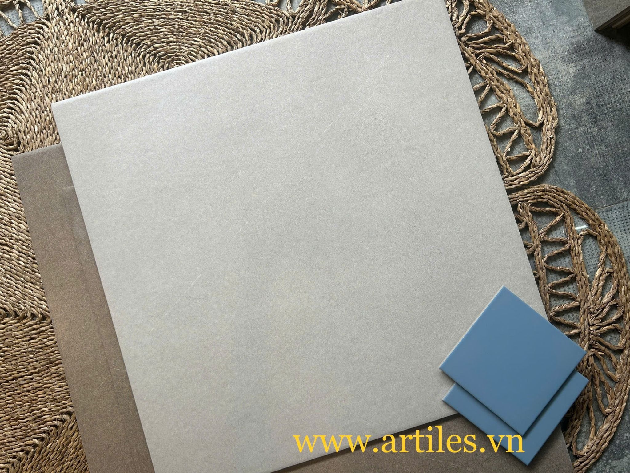 Đá mờ lát nền 80x80cm màu xám trắng