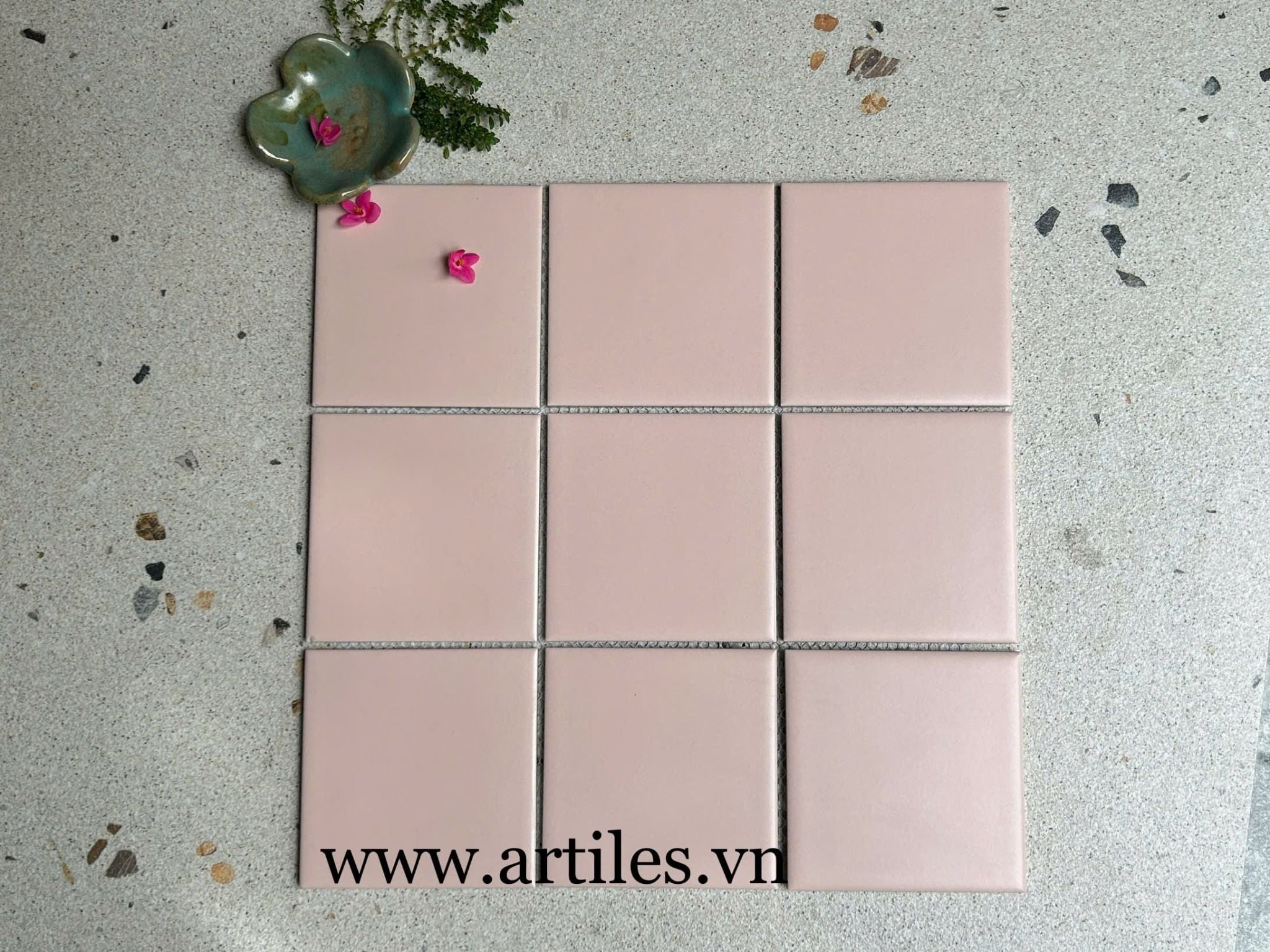 Gạch mosaic màu hồng mờ Art902