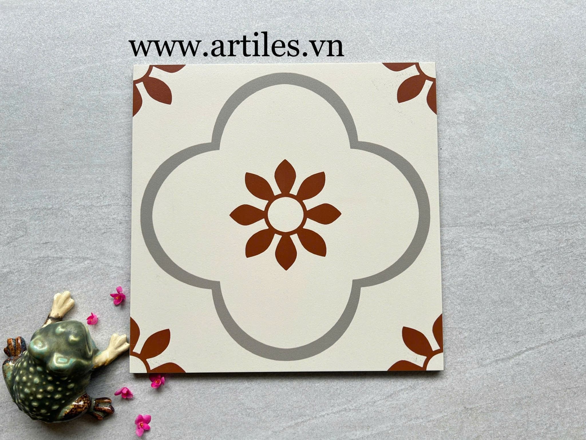 Gạch bông hoa văn đỏ