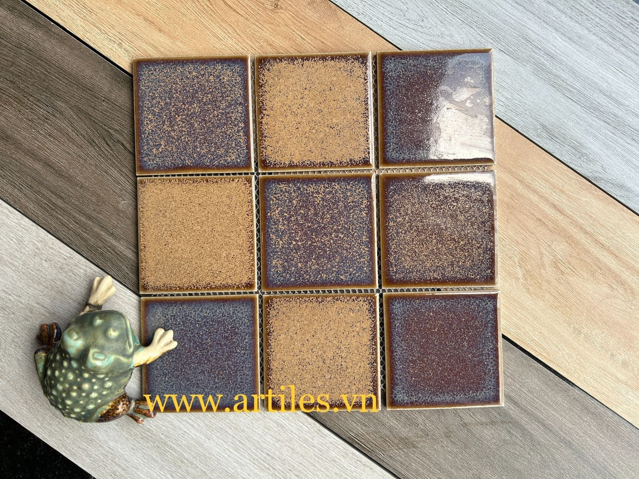 Gạch Mosaic 10x10 Men Rạn Màu Nâu ArtM1018