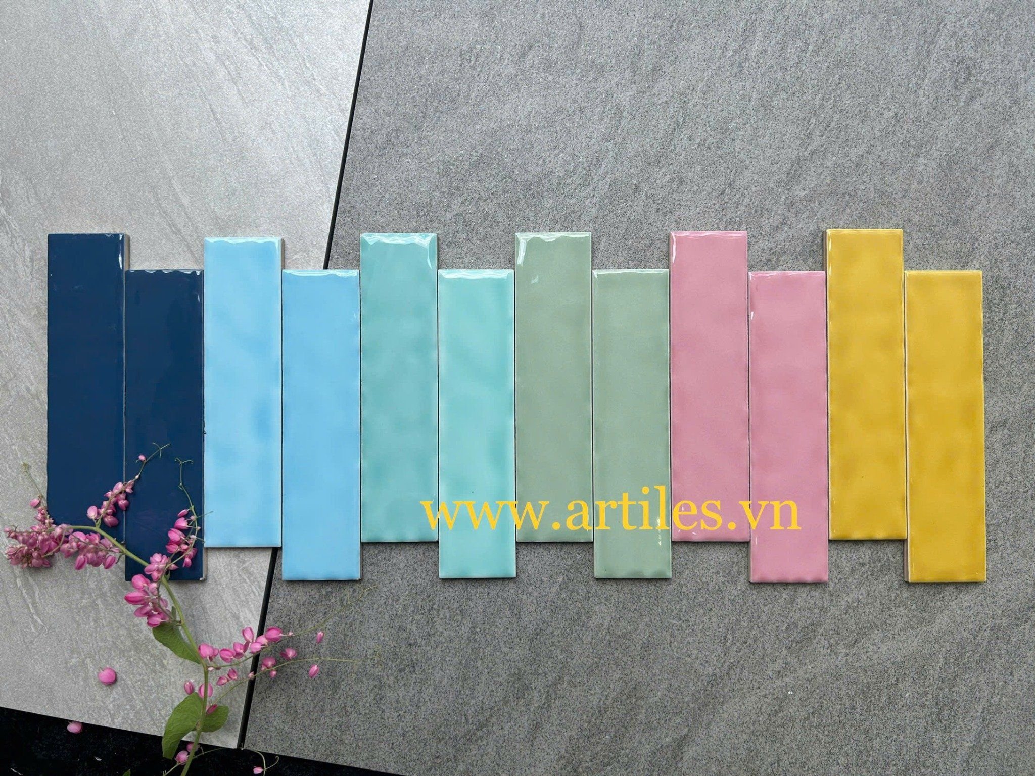 Gạch thẻ 50x200 cm lượn bóng