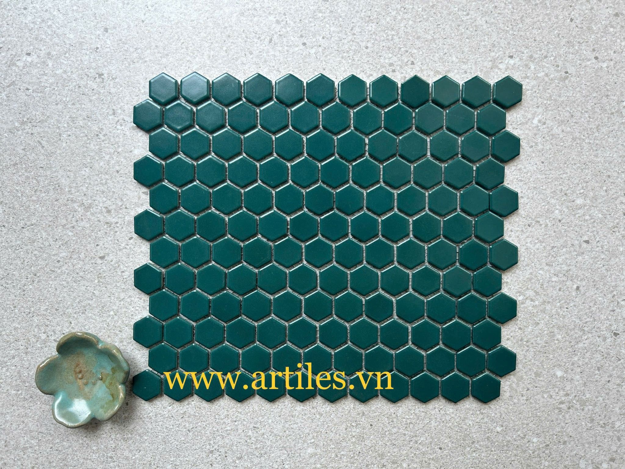 Gạch mosaic lục giác màu xanh lá đậm