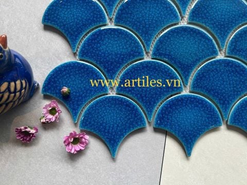  Gạch mosaic vảy cá màu xanh dương đậm 