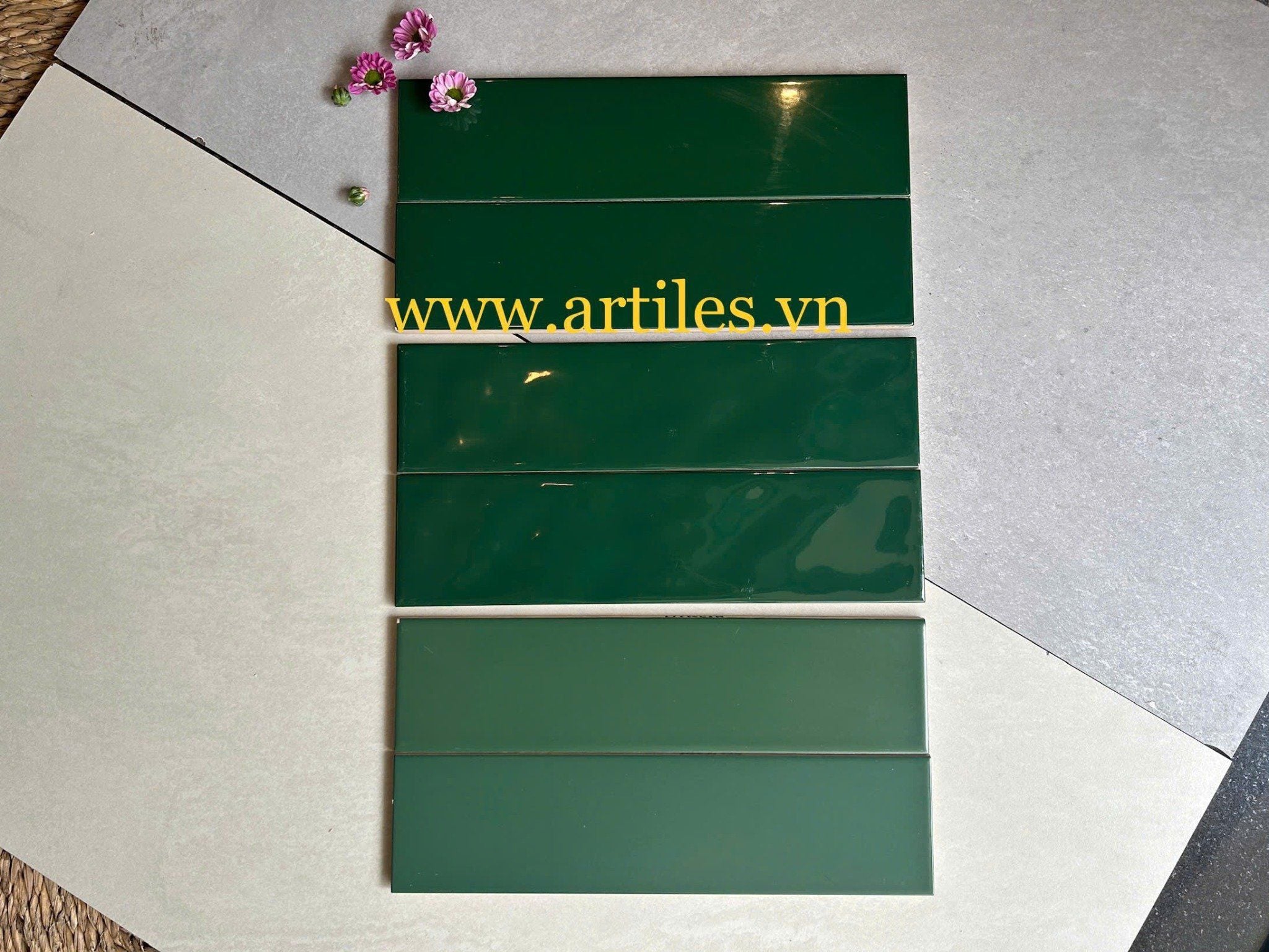 Gạch thẻ màu xanh lá 75x300mm