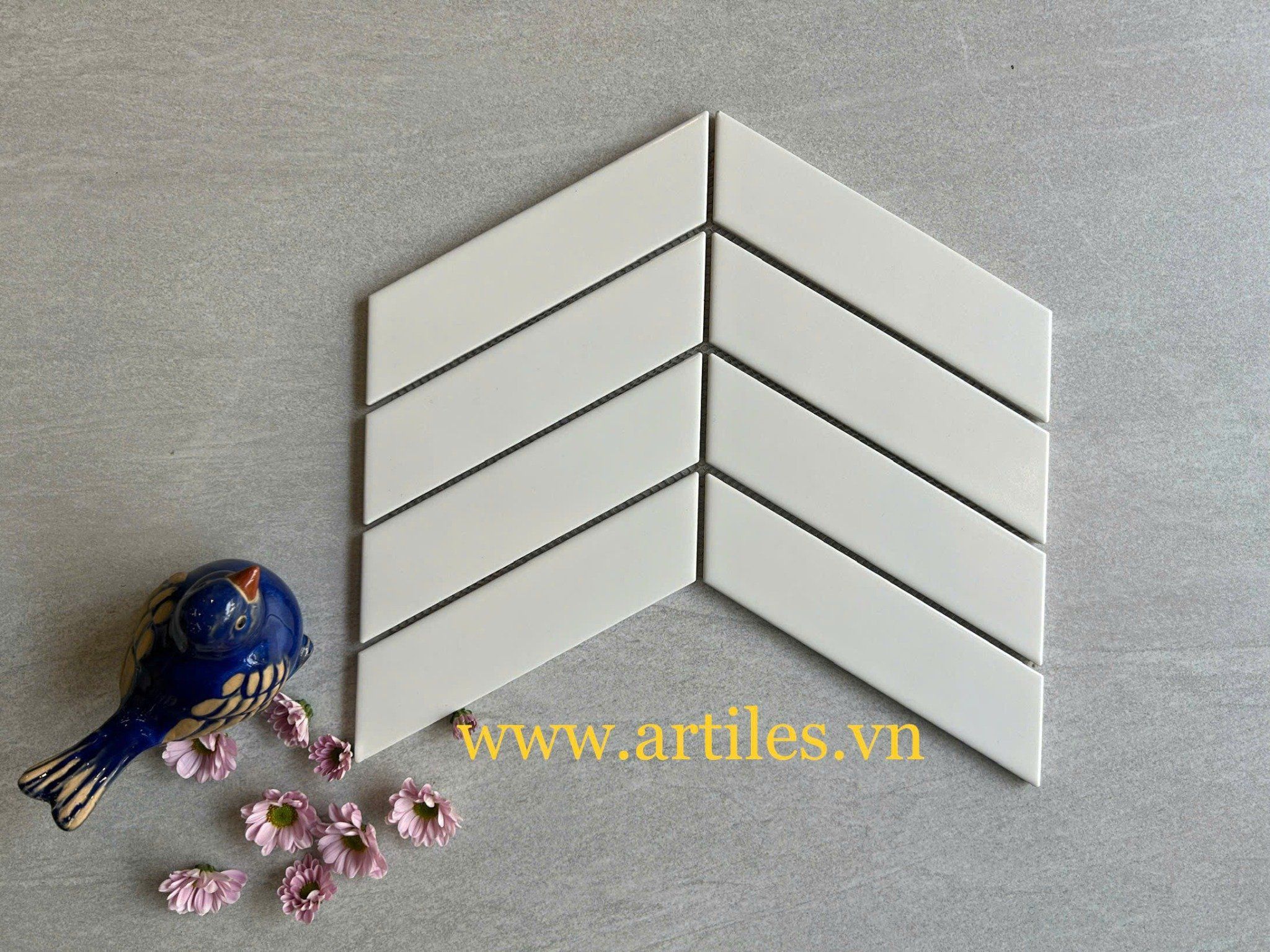 Gạch mosaic xương cá ( mũi tên) trắng mờ