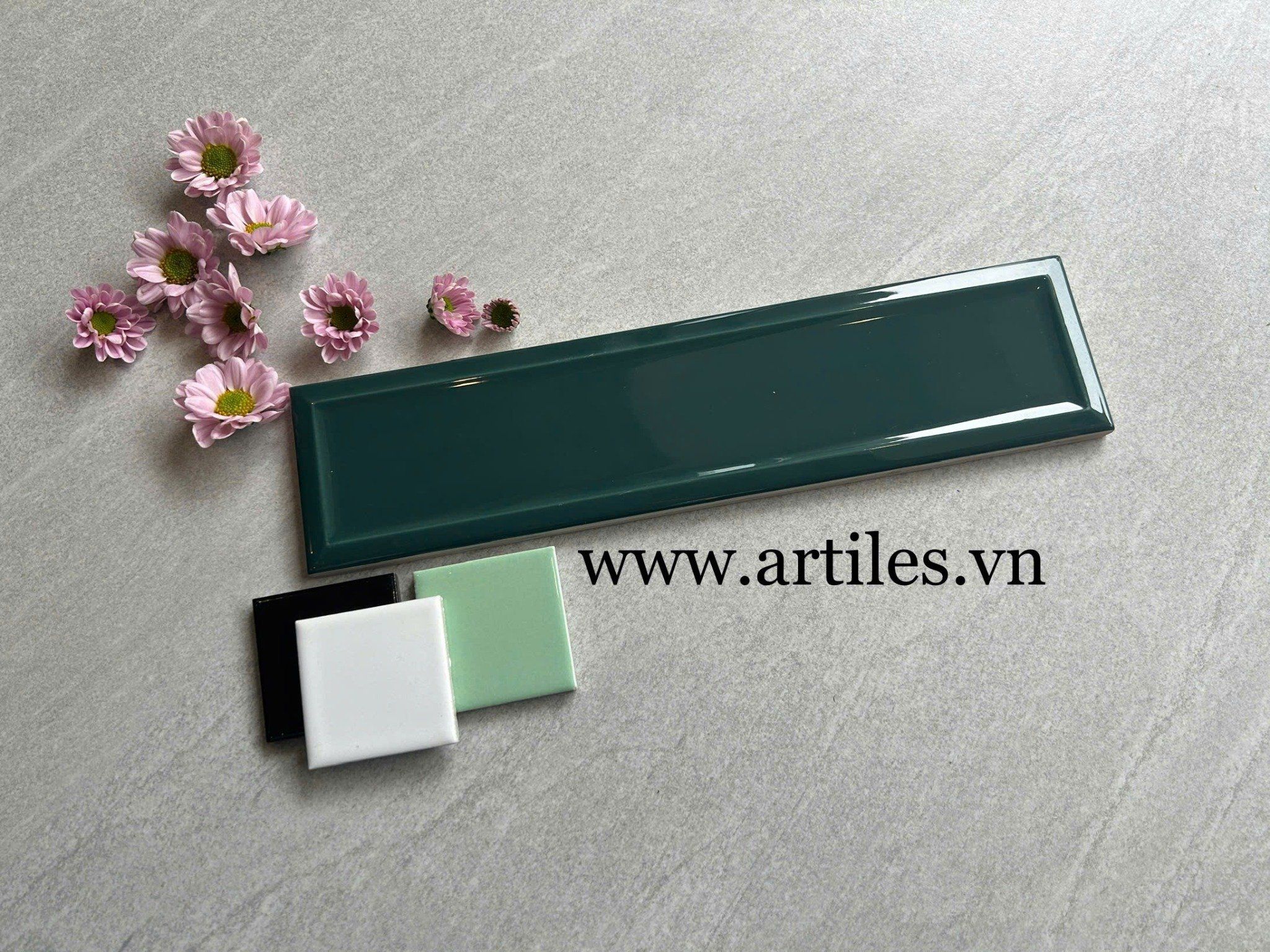 Gạch thẻ lõm vát cạnh màu xanh lá đậm