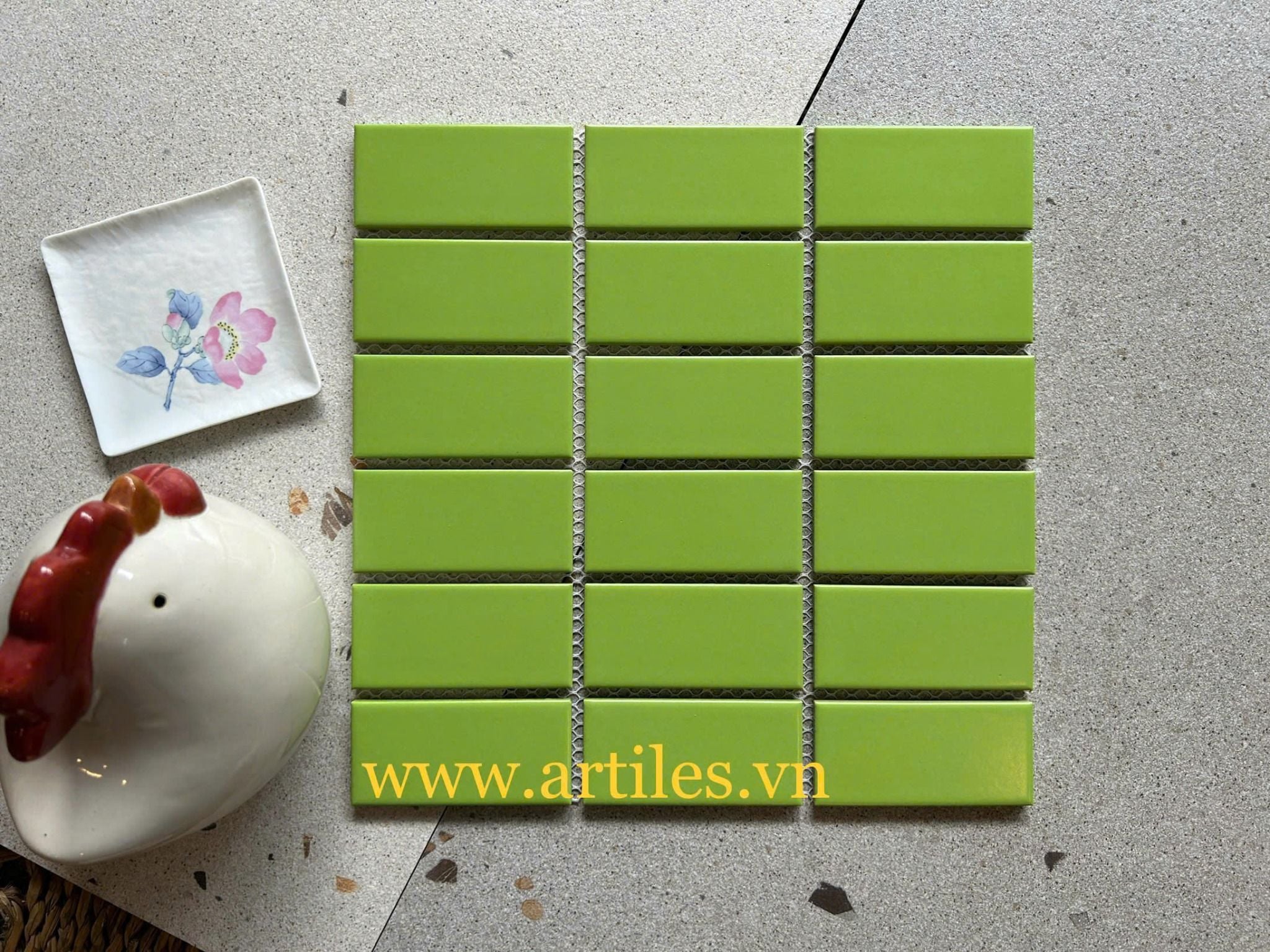 Mosaic hình chữ nhật màu xanh bơ mờ 376