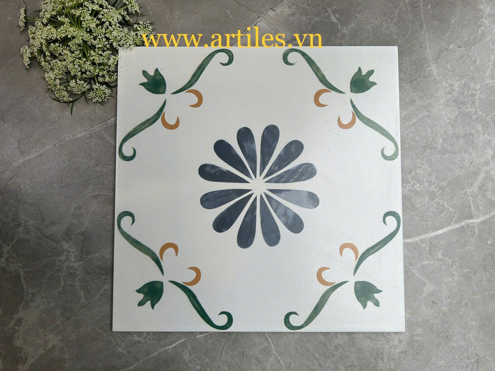 Gạch bông cúc đen họa tiết xanh nền trắng