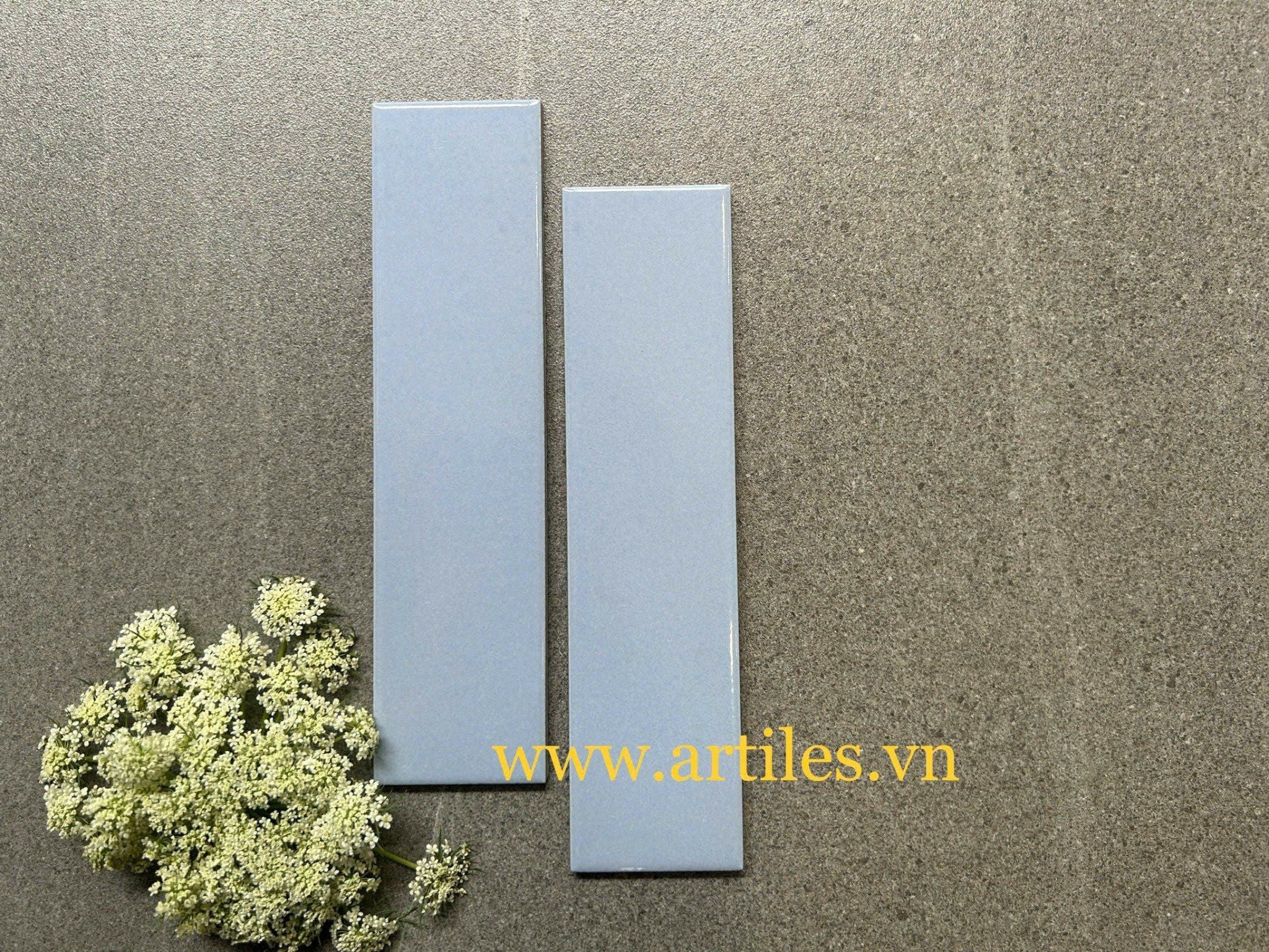 Gạch thẻ 60x240mm màu xanh bóng