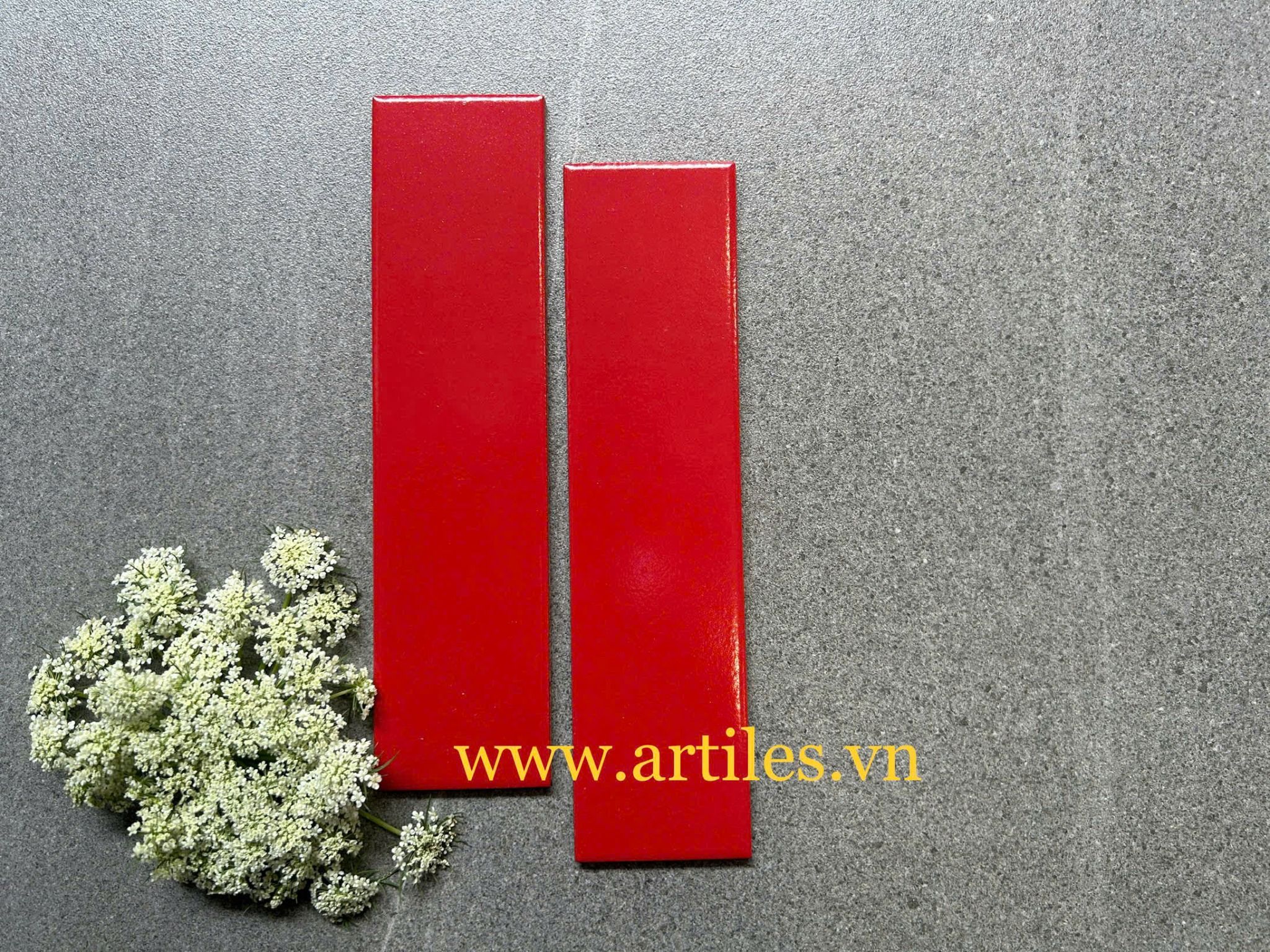 Gạch thẻ 60x240mm màu đỏ bóng