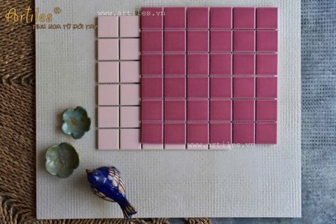  Gạch mosaic vuông màu hồng mờ 