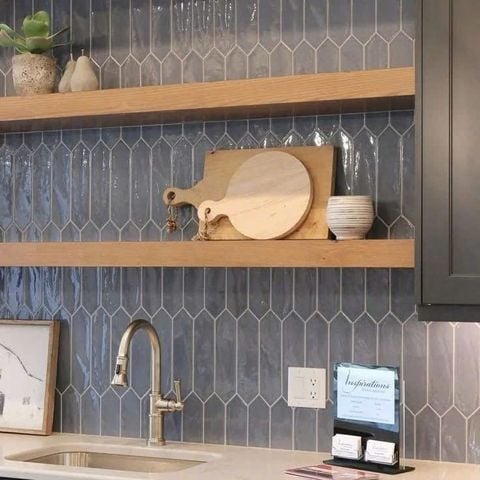  Gạch thẻ mũi tên màu xám bóng gợn 