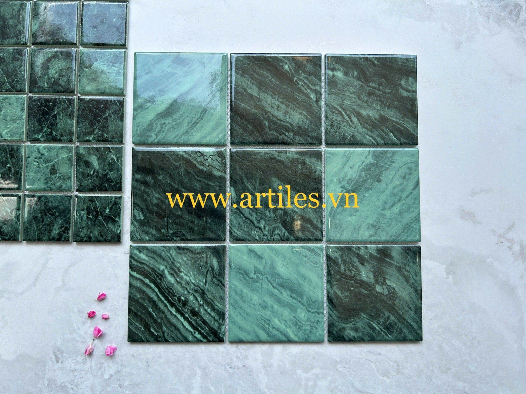Gạch mosaic 10x10cm vân đá xanh rêu ArtM82