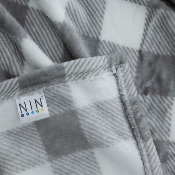 Mền tuyết hoa văn NIN màu Printed Squares