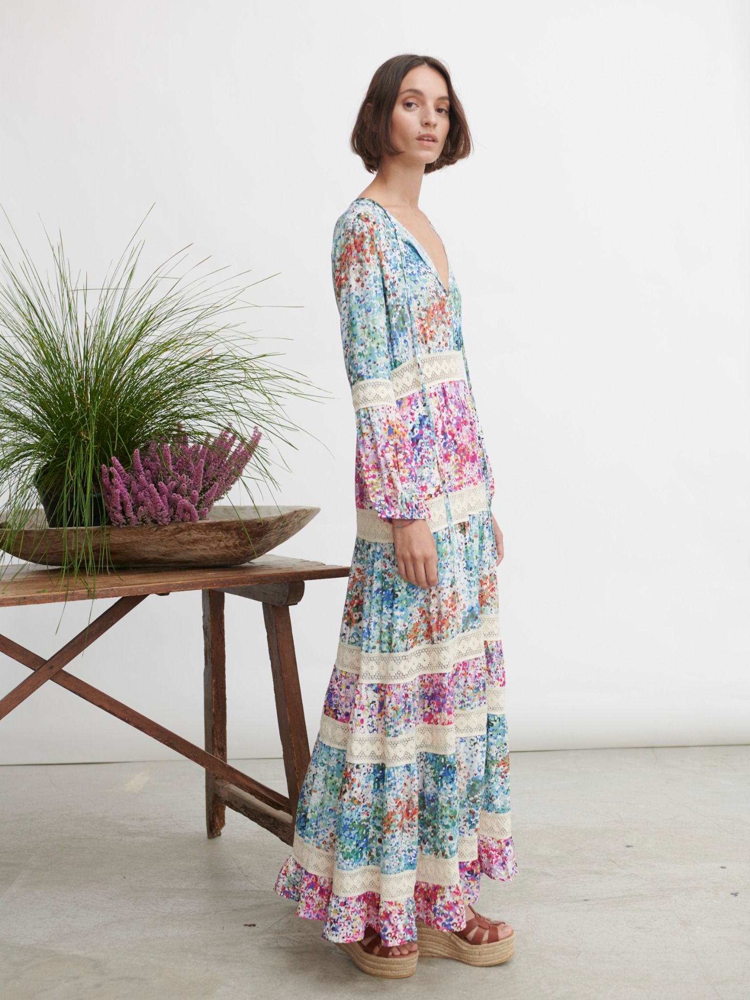 Đầm Maxi Tay Dài Phối Ren Cotton Luna Llena