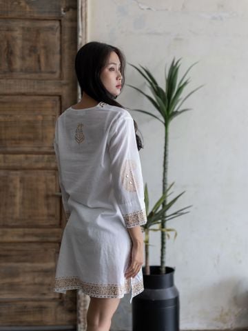 Đầm Trắng Xẻ Tà Vẽ Ánh Kim Cotton Isla Bonita 