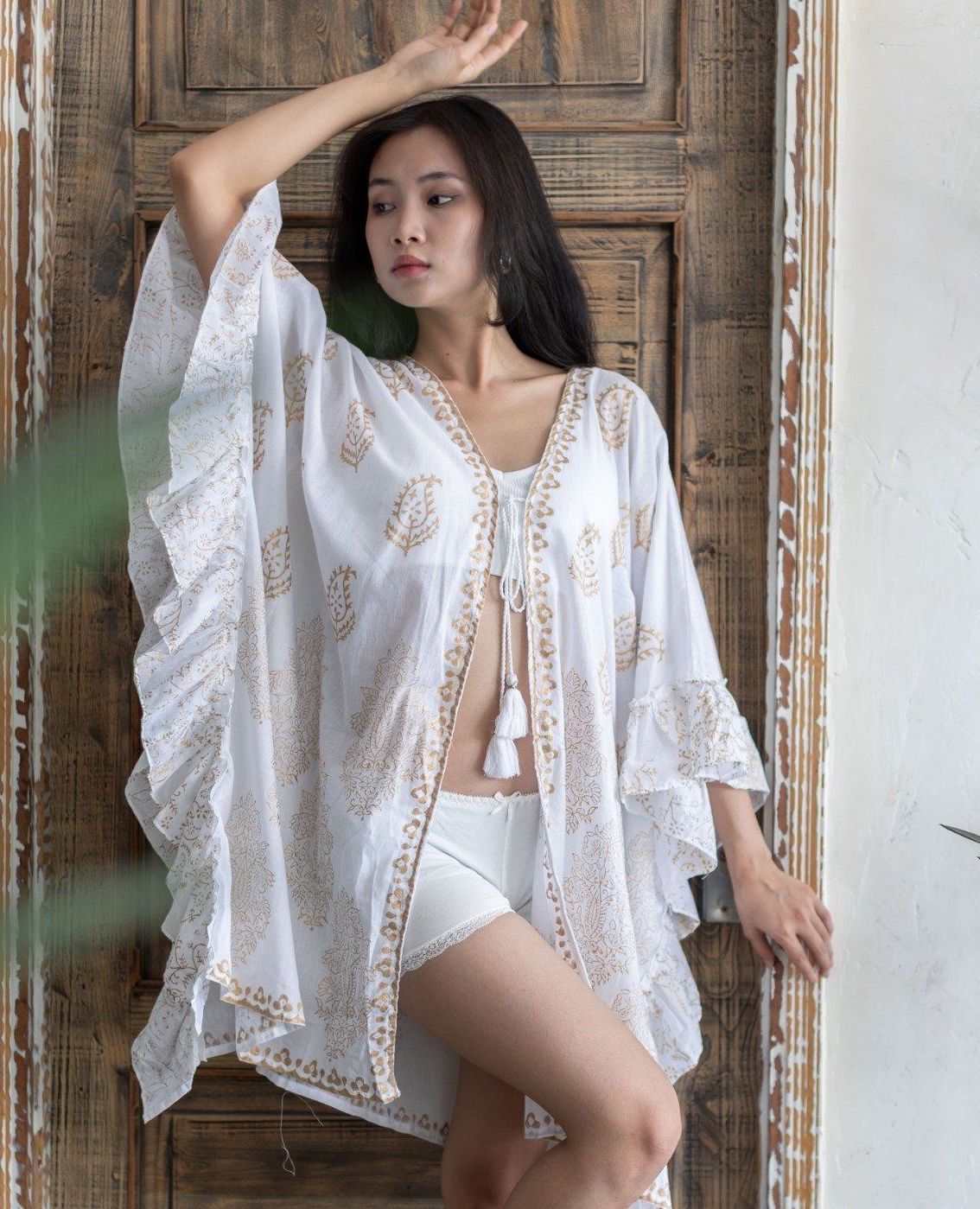 Đầm Khoác Trắng Ánh Kim Cotton Isla Bonita
