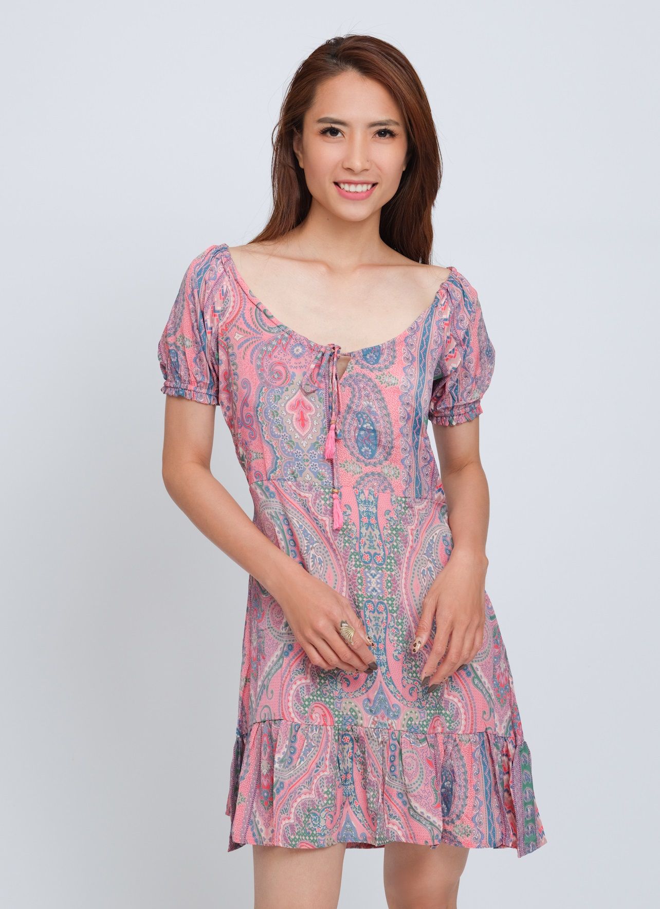 Đầm Suông Xếp Li Luna Llena