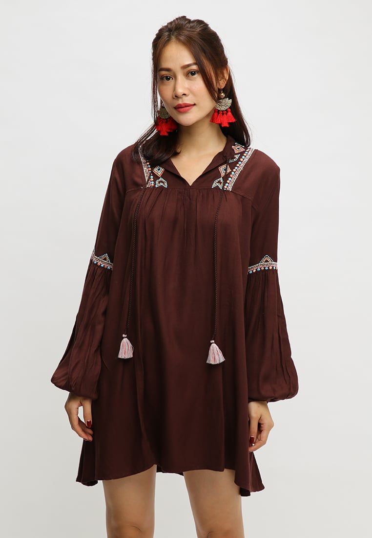 Đầm Boho Thêu Viền Savage Culture