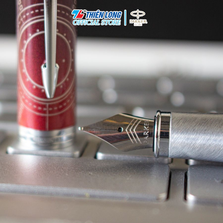 Bút máy Parker IM Special Edition Portal Red - Thép không gỉ - Ngòi 0.7mm - 2152999Z