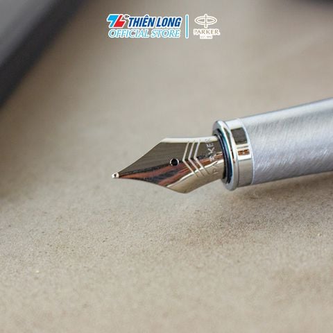 Bút máy Parker IM Special Edition Polar Grey - Thép không gỉ - Ngòi 0.7mm - 2153006Z