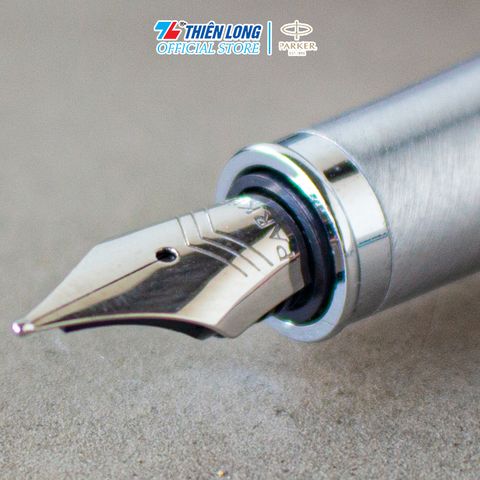 Bút máy Parker IM Special Edition Polar Grey - Thép không gỉ - Ngòi 0.7mm - 2153006Z