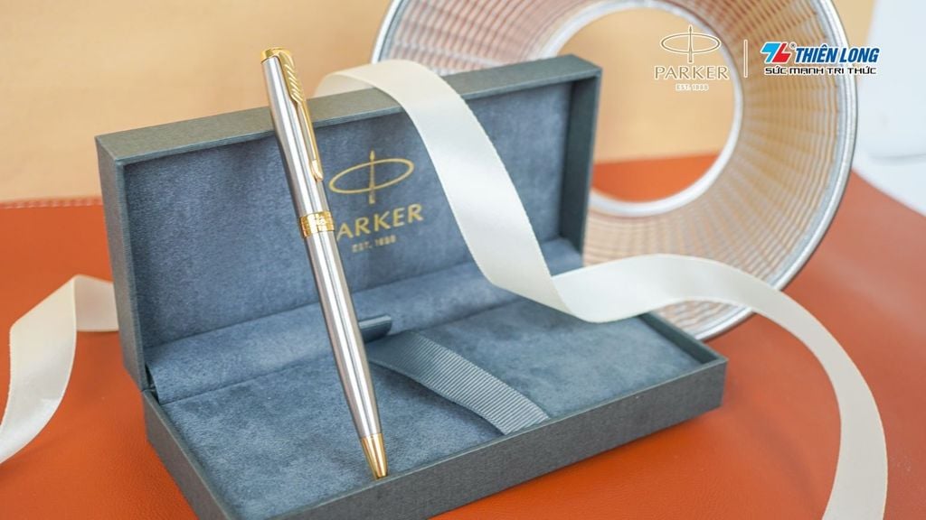 Bút bi cao cấp Parker Sonnet Đ-STAIN Steel GT TB-1950798 Mạ Vàng 18K