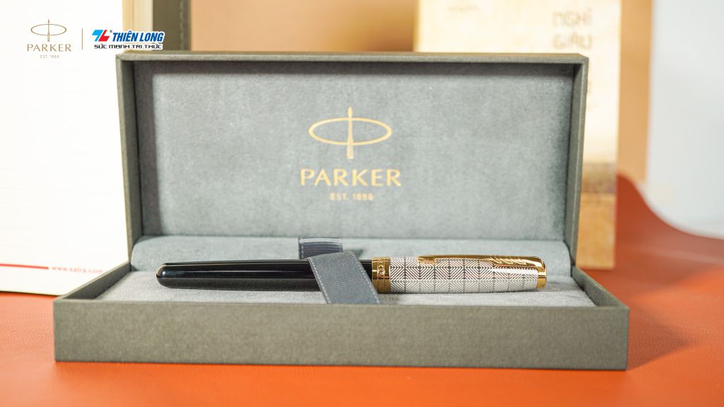 Bút máy cao cấp Parker SON Metal Black GT18k GB-2119784 - Mạ vàng 18K
