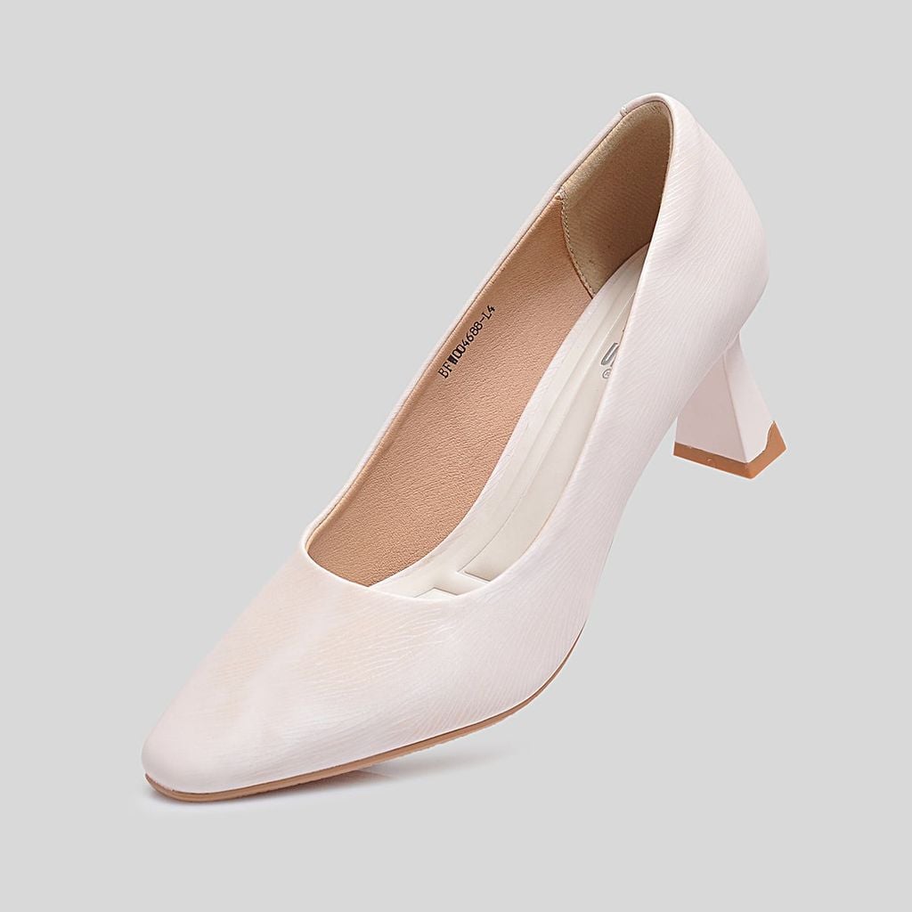  Giày Bít Biti's Nữ Màu Kem BFW004688KEM 