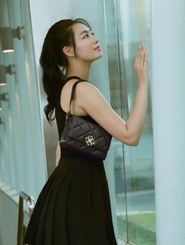  Túi Xách Gosto Grace G Da Thật Nữ Màu Đen GBSW01100DEN 