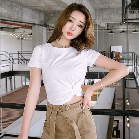  Áo Thun Crop-Top Xoắn Eo Trơn 5719 