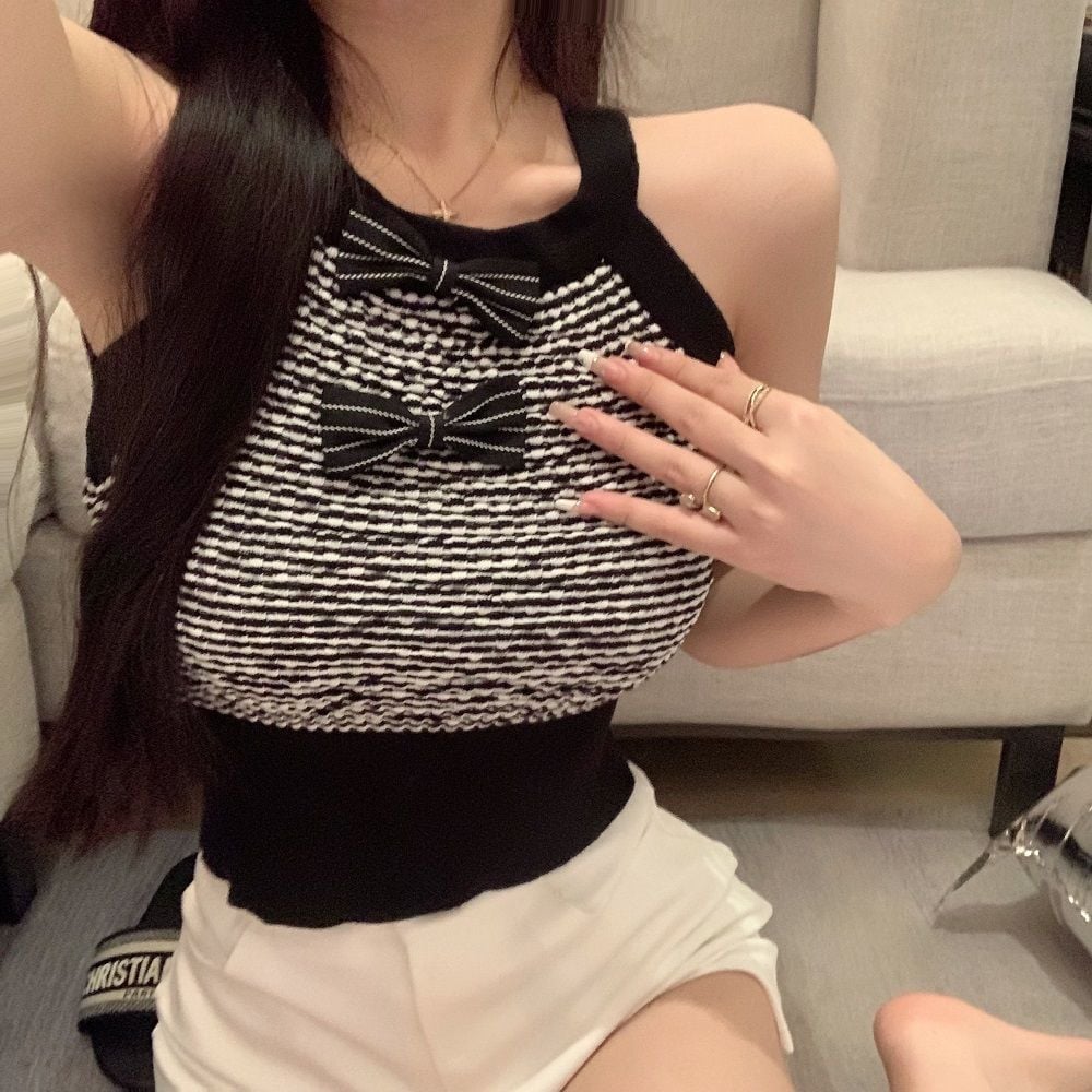 Áo Croptop Cổ Yếm 6808