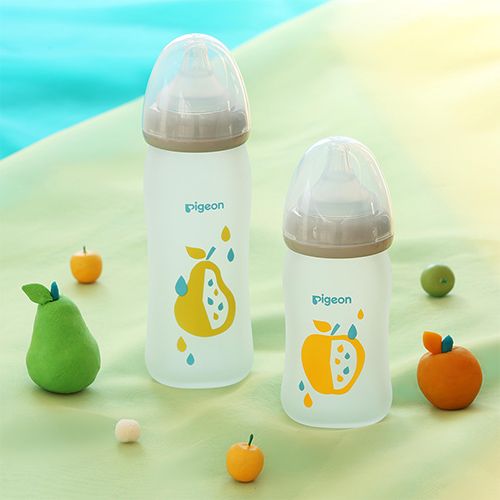 Bình sữa Pigeon nội địa Nhật cổ rộng thủy tinh Coating Fruits Handle Nhật 240ml ( phiên bản giới hạn)