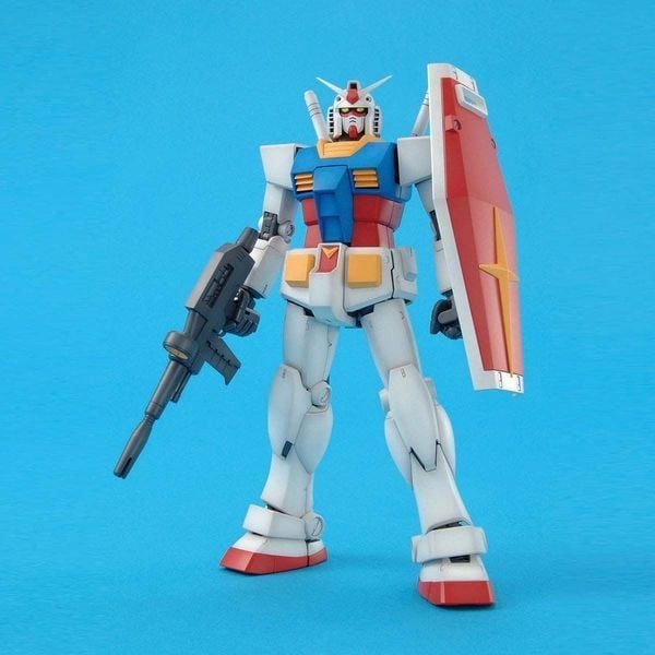  RX-78-2 Gundam Ver.2.0 - MG 1/100 - Robot Gunpla chính hãng Bandai 