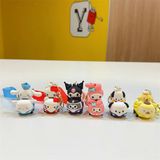  Móc khóa figure nhân vật Sanrio lái xe 