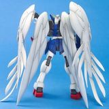  Wing Gundam Zero Custom (MG - 1/100) 