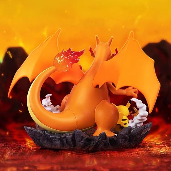  Funism Prime Figure Pokemon Charizard and Pikachu 