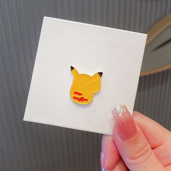 Huy hiệu pin đính áo lưng Pokemon Pikachu